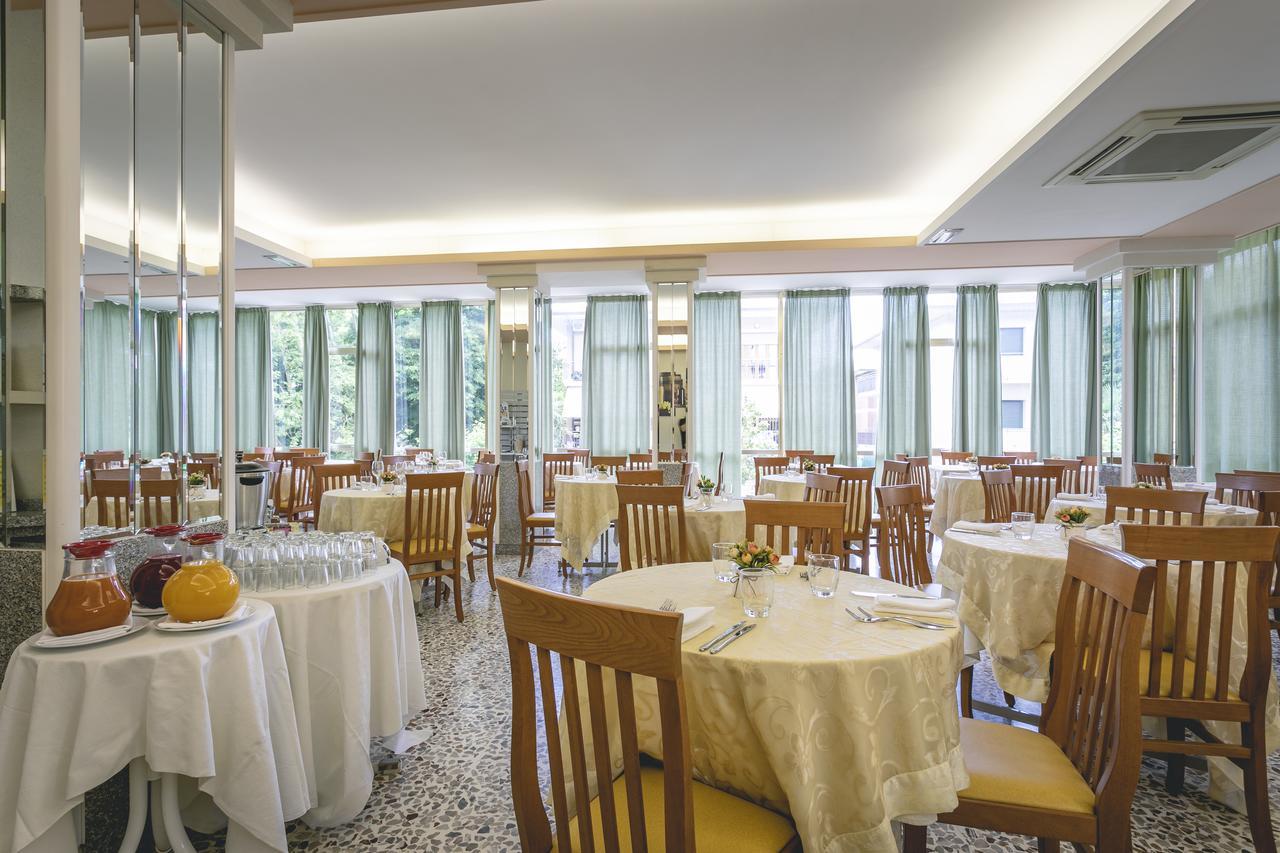 Hotel Del Falco Червия Екстериор снимка