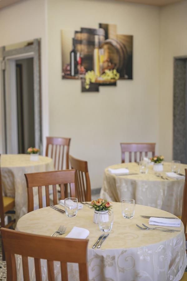 Hotel Del Falco Червия Екстериор снимка